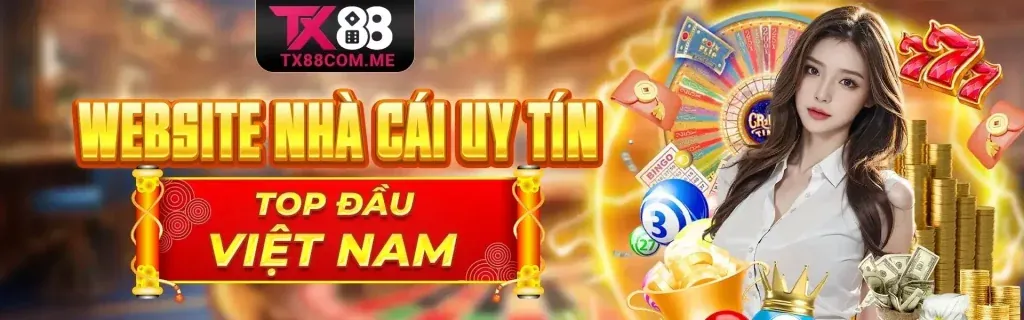 Bàn Baccarat với chip và bài, thể hiện các mẹo cược nâng cao tại alo88 casino